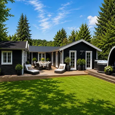 - 5 Bedroom - 650m - Forest 200m - Private & Garden Dom wakacyjny
