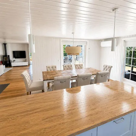 Casa vacanze - 5 Bedroom - 650m - Forest 200m - Private & Garden *