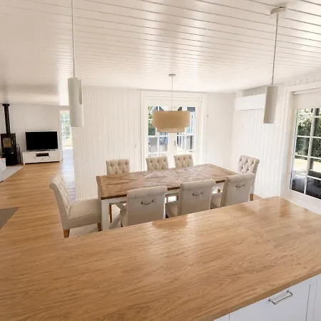 Dom wakacyjny - 5 Bedroom - 650m - Forest 200m - Private & Garden Hornbæk