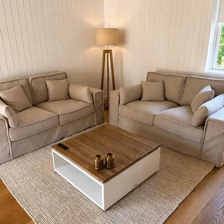 - 5 Bedroom - Sauna, & Garden - 650m - Forest 200m