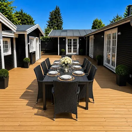 - 5 Bedroom - Sauna, & Garden - 650m - Forest 200m Holiday home Hornbaek